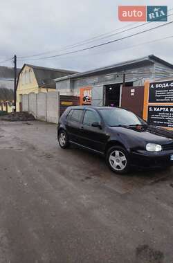 Хетчбек Volkswagen Golf 1999 в Зміїві