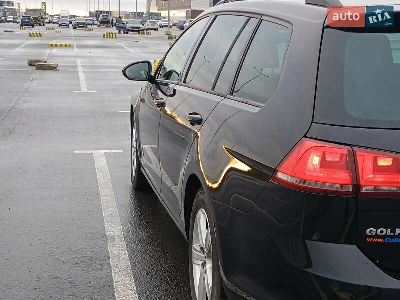 Універсал Volkswagen Golf 2013 в Львові