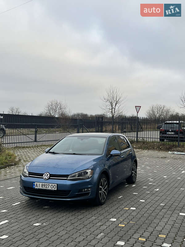 Хетчбек Volkswagen Golf 2015 в Івано-Франківську