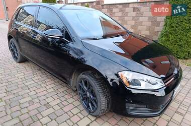 Хетчбек Volkswagen Golf 2015 в Рівному