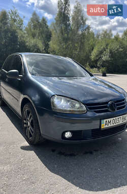 Хетчбек Volkswagen Golf 2008 в Звягелі