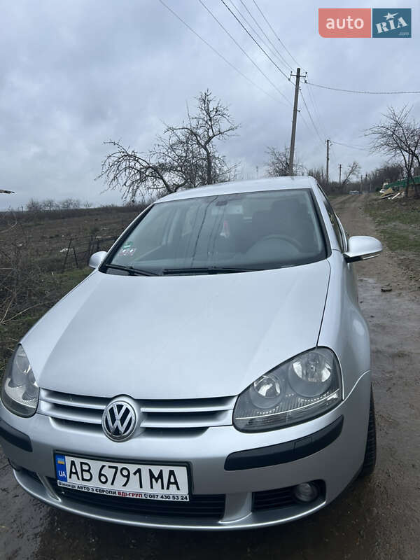 Volkswagen Golf 2004