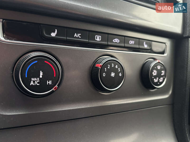 Универсал Volkswagen Golf 2014 в Хмельницком