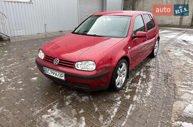 Хэтчбек Volkswagen Golf 2002 в Сумах