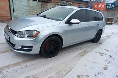 Универсал Volkswagen Golf 2016 в Пирятине