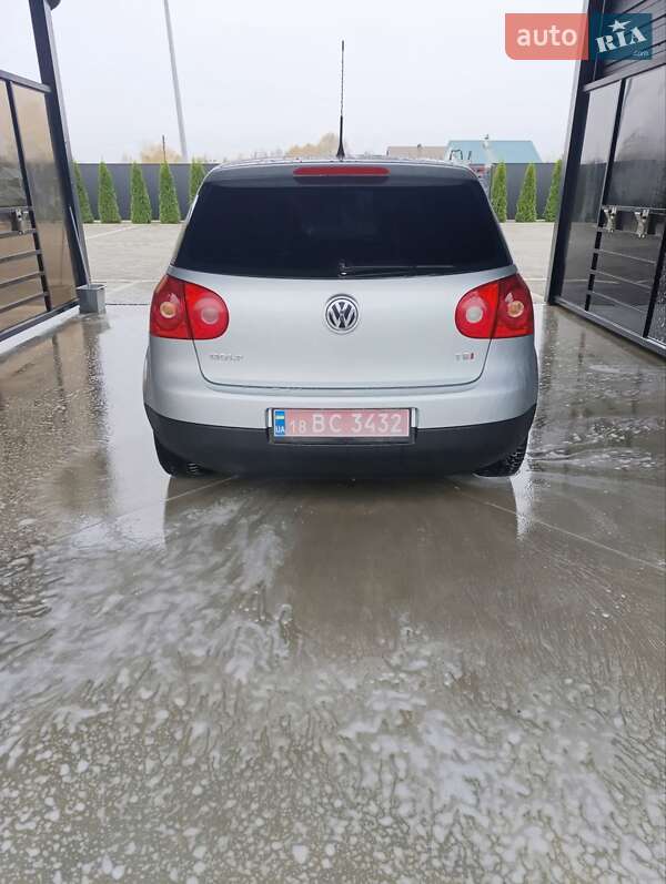 Хэтчбек Volkswagen Golf 2007 в Звягеле