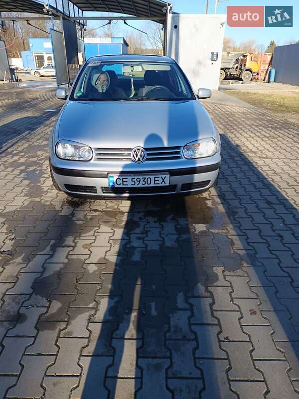 Volkswagen Golf 2000