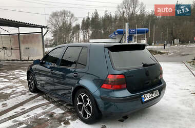 Хэтчбек Volkswagen Golf 2001 в Змиеве