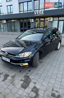 Универсал Volkswagen Golf 2018 в Новояворовске