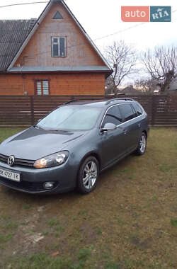 Універсал Volkswagen Golf 2009 в Сарнах
