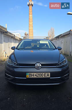Хэтчбек Volkswagen Golf 2017 в Одессе