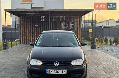 Хэтчбек Volkswagen Golf 1998 в Ровно