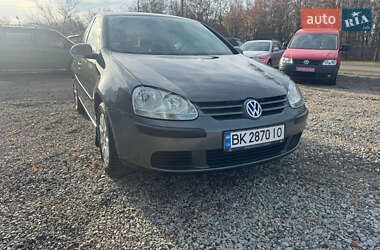 Хетчбек Volkswagen Golf 2005 в Полтаві