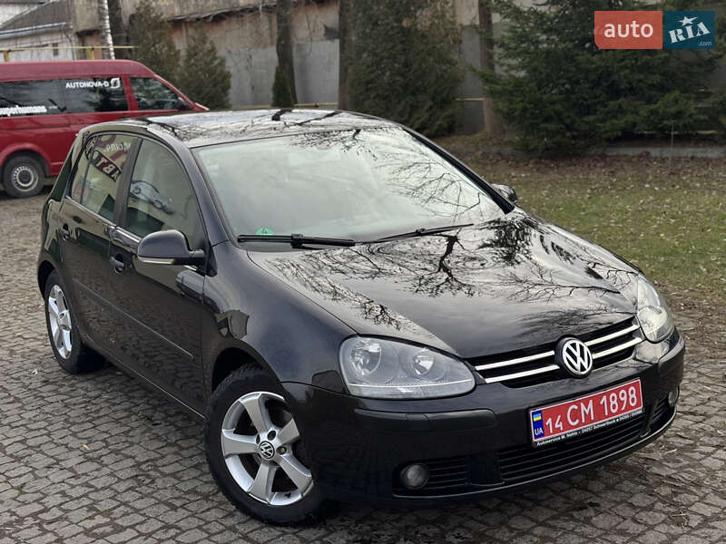 Volkswagen Golf 2004