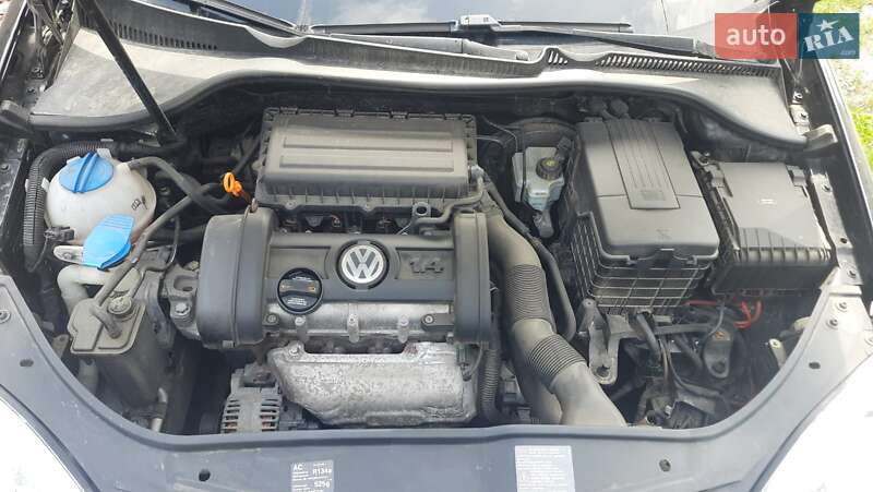 Хэтчбек Volkswagen Golf 2008 в Сокале
