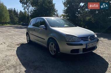 Хетчбек Volkswagen Golf 2004 в Львові