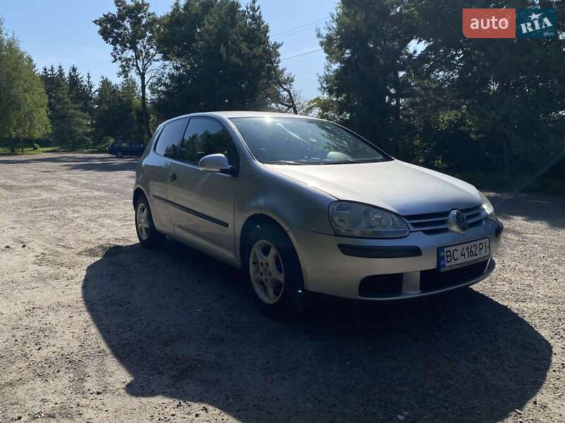 Volkswagen Golf 2004