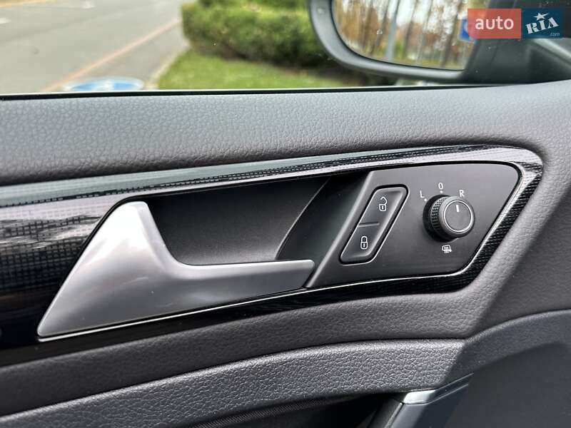 Универсал Volkswagen Golf 2018 в Броварах фото 32 Универсал Volkswagen Golf 2018 в Броварах