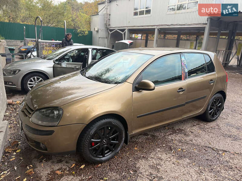 Volkswagen Golf 2005