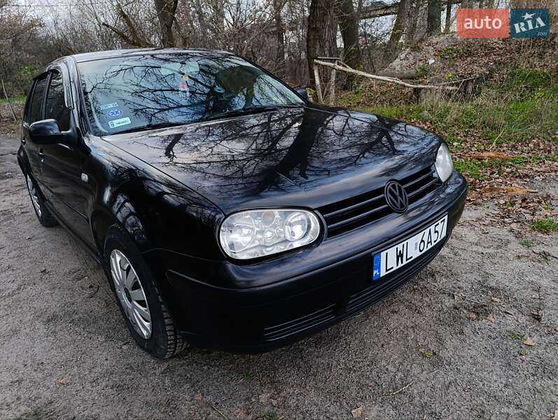 Хетчбек Volkswagen Golf 2000 в Кременчуці