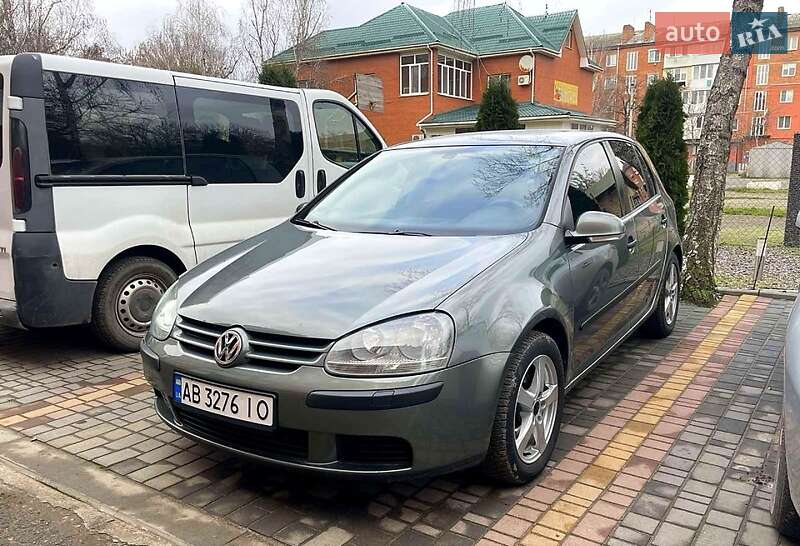 Volkswagen Golf 2004