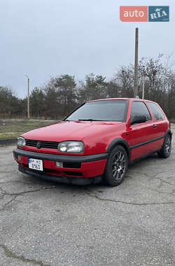 Хэтчбек Volkswagen Golf 1995 в Каменском