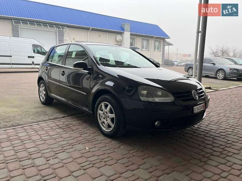 Хетчбек Volkswagen Golf 2006 в Рівному