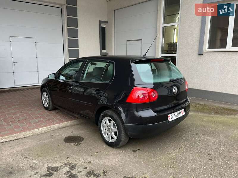 Хетчбек Volkswagen Golf 2006 в Рівному
