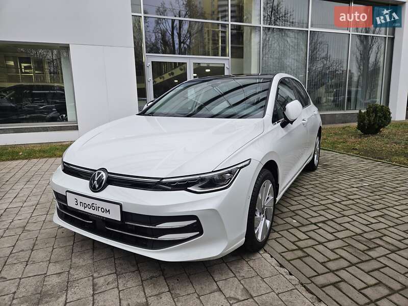 Volkswagen Golf 2024