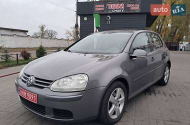 Хэтчбек Volkswagen Golf 2006 в Прилуках