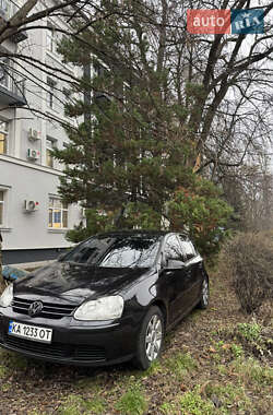 Хэтчбек Volkswagen Golf 2004 в Киеве