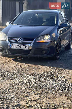 Хэтчбек Volkswagen Golf 2004 в Львове
