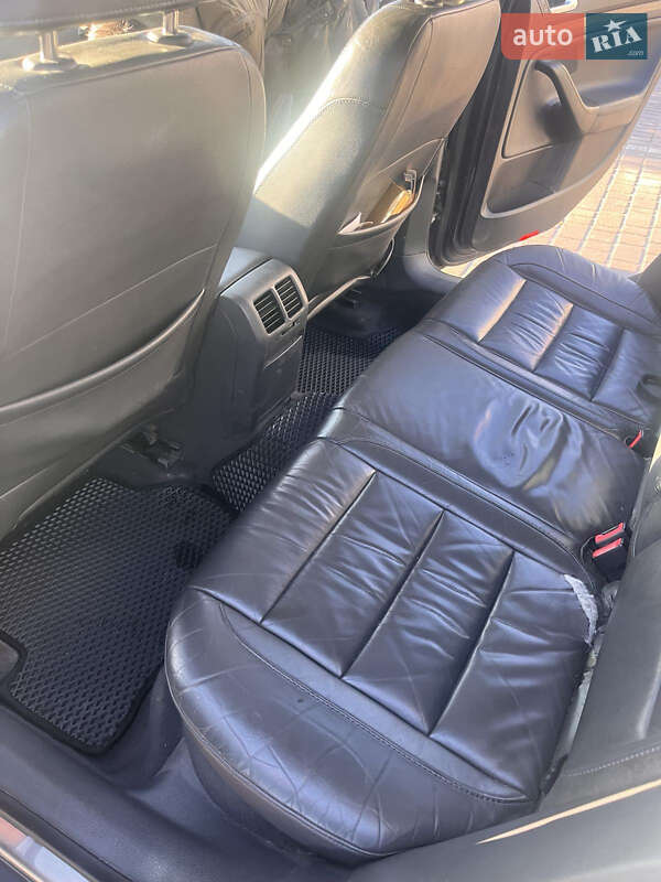 Хетчбек Volkswagen Golf 2004 в Львові