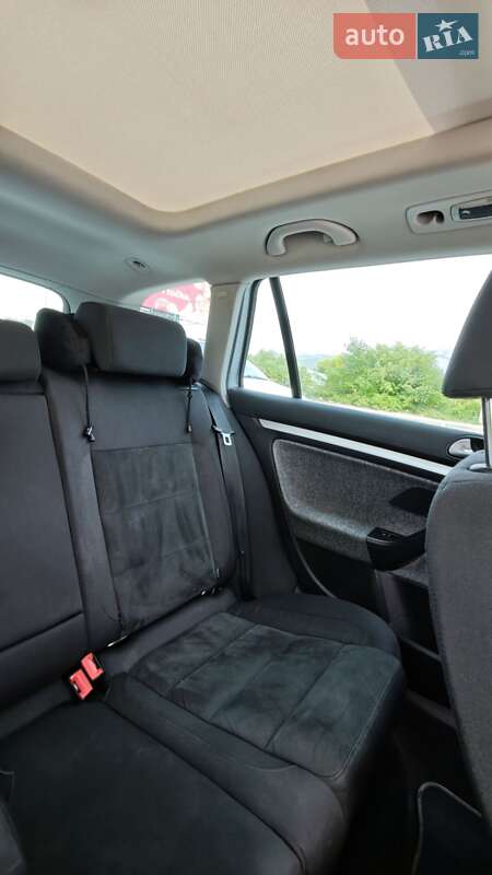 Універсал Volkswagen Golf 2009 в Вінниці