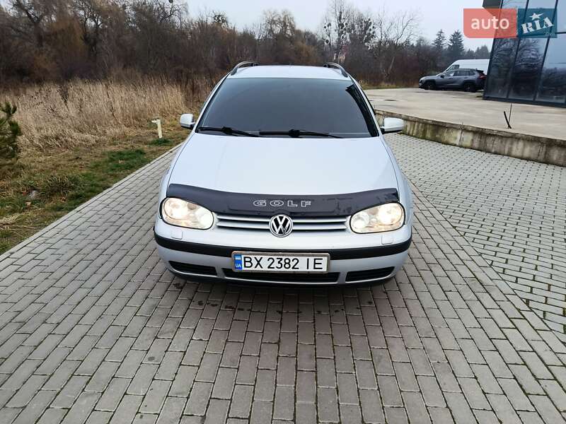 Універсал Volkswagen Golf 1999 в Рівному