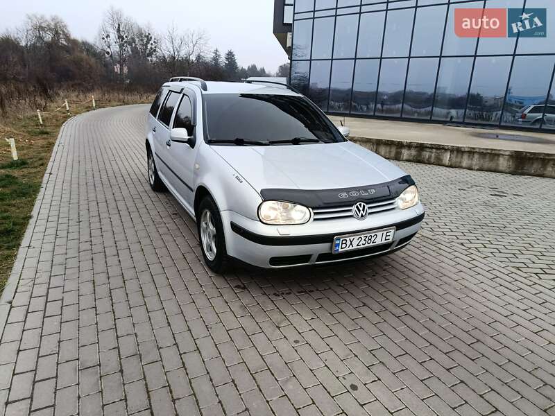 Універсал Volkswagen Golf 1999 в Рівному