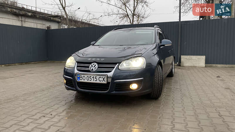 Універсал Volkswagen Golf 2009 в Тернополі