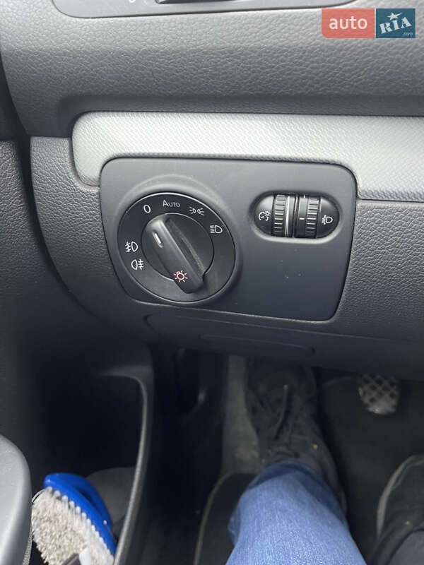 Універсал Volkswagen Golf 2012 в Вишневому фото 14 Універсал Volkswagen Golf 2012 в Вишневому