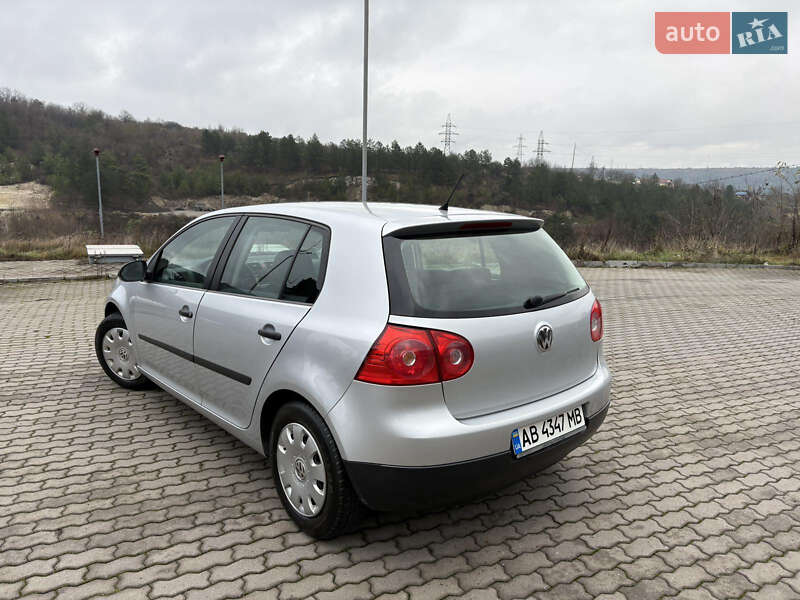 Хетчбек Volkswagen Golf 2006 в Чернівцях фото 3 Хетчбек Volkswagen Golf 2006 в Чернівцях