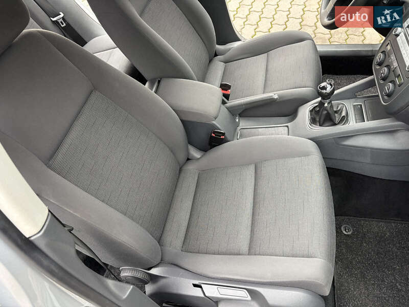 Хетчбек Volkswagen Golf 2006 в Чернівцях фото 8 Хетчбек Volkswagen Golf 2006 в Чернівцях