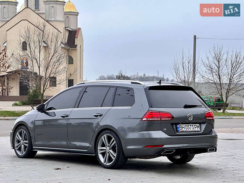 Універсал Volkswagen Golf 2017 в Одесі