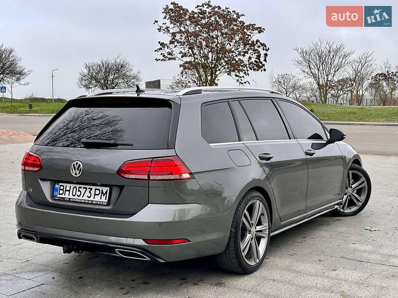 Універсал Volkswagen Golf 2017 в Одесі