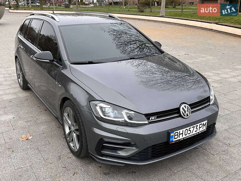 Універсал Volkswagen Golf 2017 в Одесі