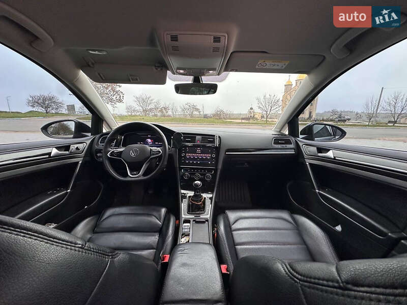 Універсал Volkswagen Golf 2017 в Одесі