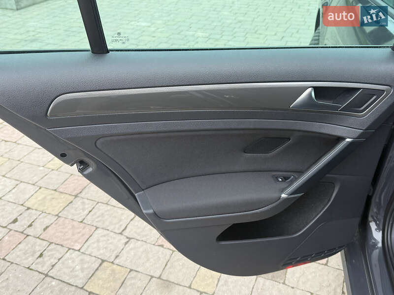 Універсал Volkswagen Golf 2018 в Стрию