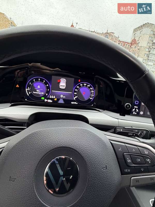 Хетчбек Volkswagen Golf 2022 в Києві