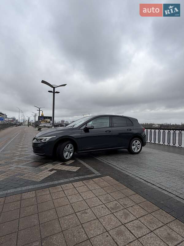 Хетчбек Volkswagen Golf 2022 в Києві