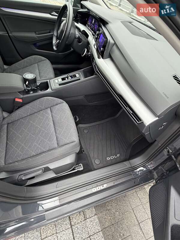 Хетчбек Volkswagen Golf 2022 в Києві