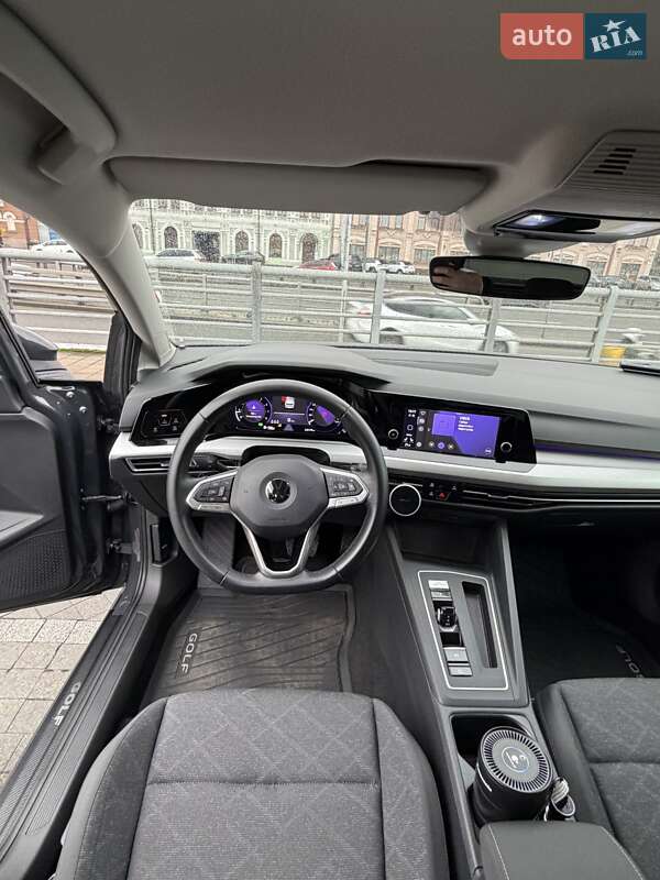 Хетчбек Volkswagen Golf 2022 в Києві