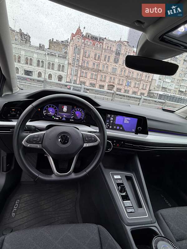 Хетчбек Volkswagen Golf 2022 в Києві